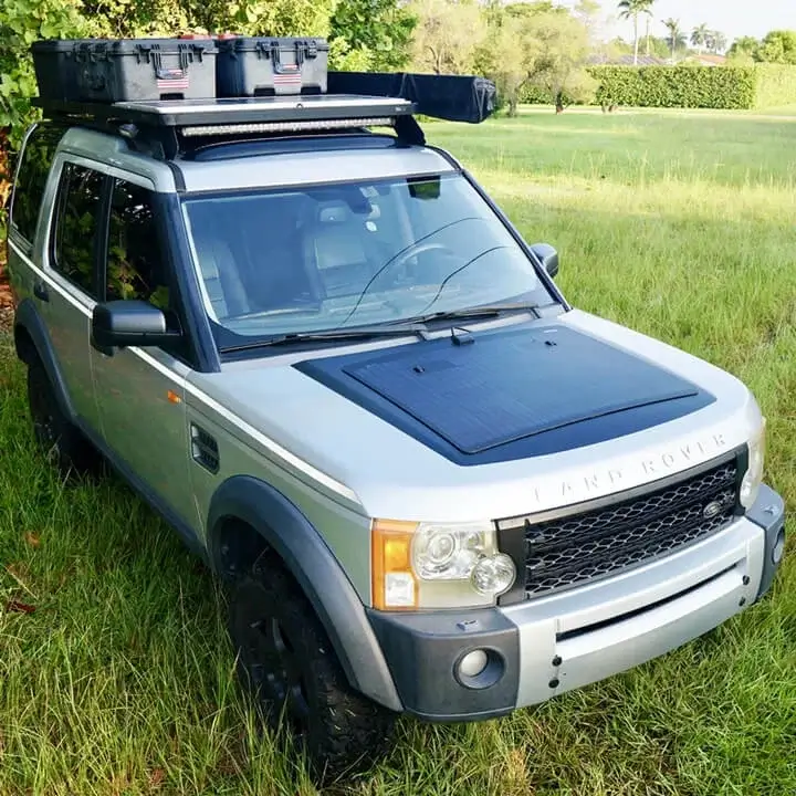 Lensun 110W solar panel fitted to a Discovery 4 bonnet